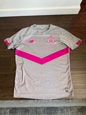 Celtic New Balance Gray & Pink Soccer Jersey Kit men’s S 2019 2020 third kit